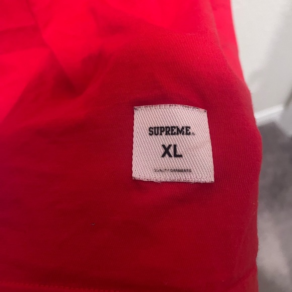 Supreme T shirt - Picture 3 of 3